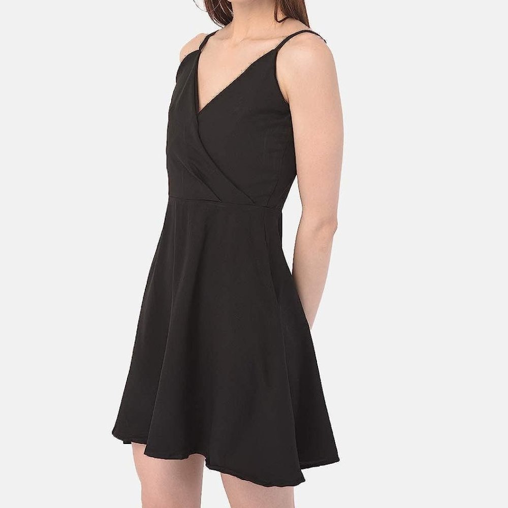 Istyle Can Dresses for Women V Neck Shoulder Strap Sleeveless Fit and Flare Mini